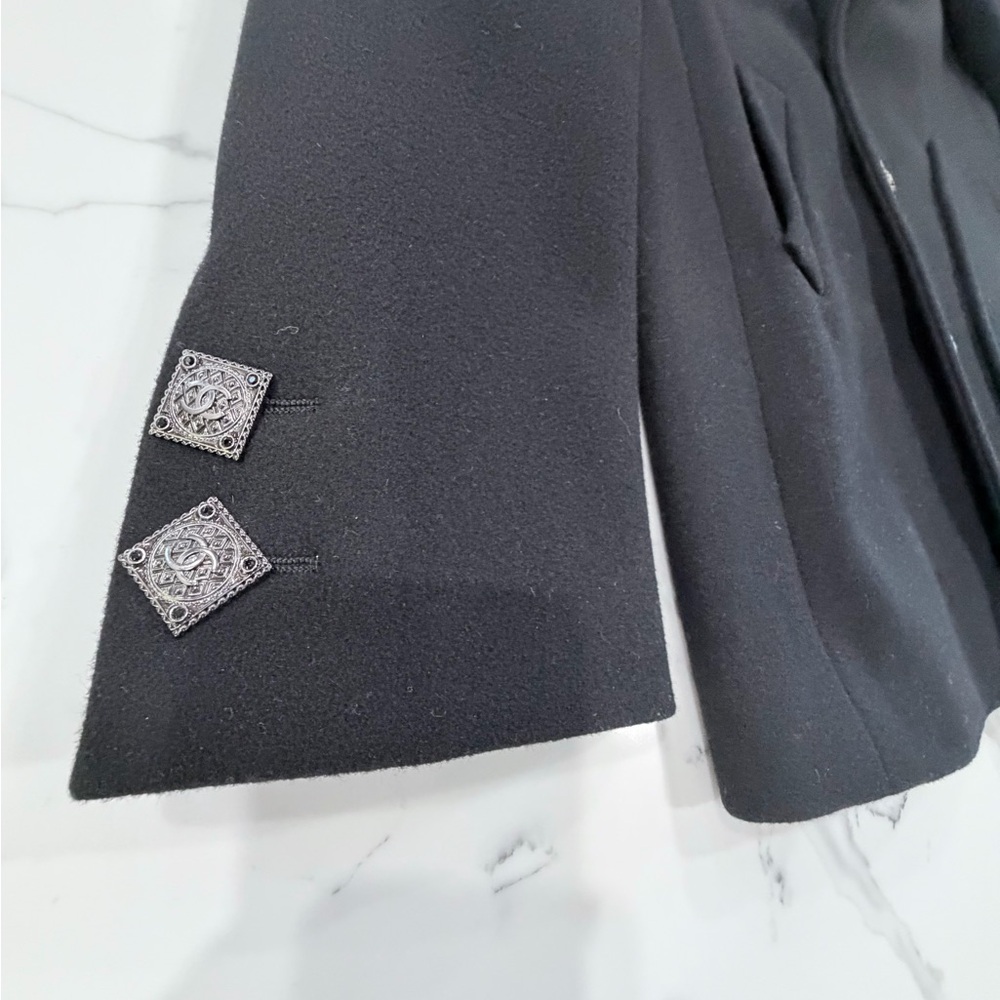 NWOT CHANEL MENS BLACK WOOL PEACOAT WITH CHANEL SIGNATURE BUTTONS IN GUNMETAL - Picture 6 of 12